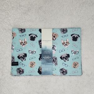 Cynthia Rowley Easy Care Indoor /Outdoor Placemats